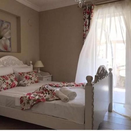 The White Hotel ألاتشاتي المظهر الخارجي الصورة