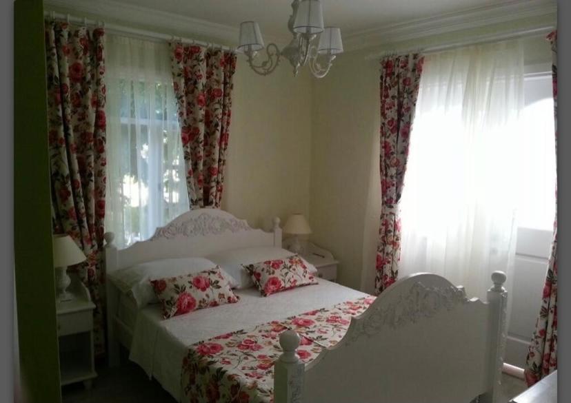 The White Hotel ألاتشاتي المظهر الخارجي الصورة