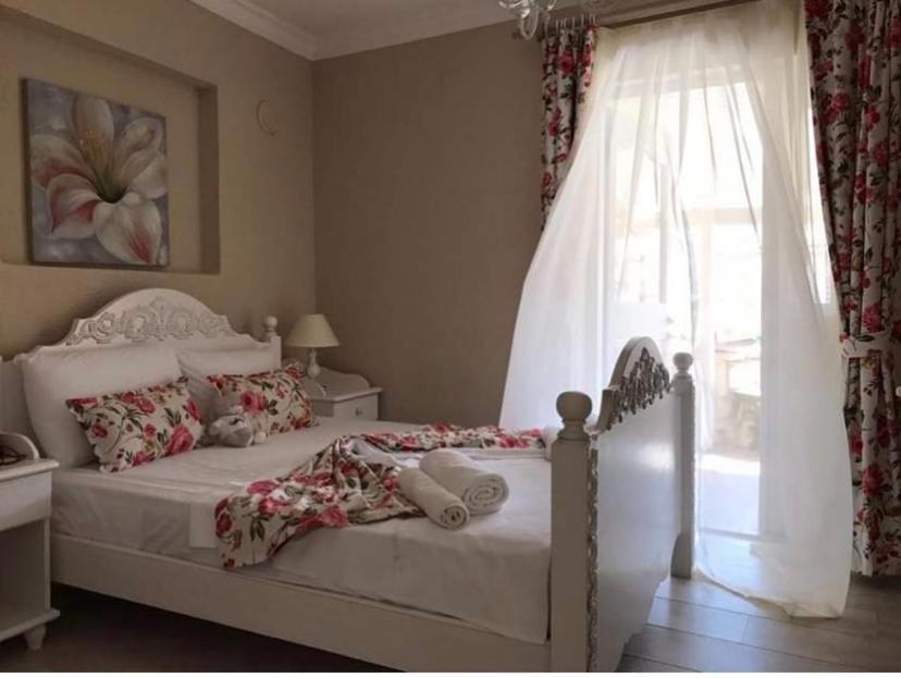 The White Hotel ألاتشاتي المظهر الخارجي الصورة