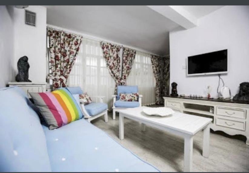 The White Hotel ألاتشاتي المظهر الخارجي الصورة
