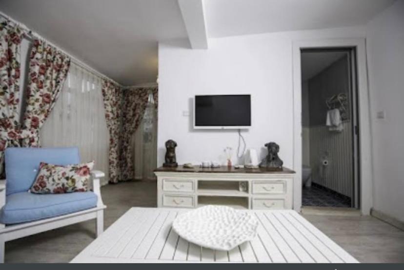 The White Hotel ألاتشاتي المظهر الخارجي الصورة
