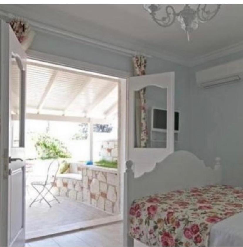 The White Hotel ألاتشاتي المظهر الخارجي الصورة